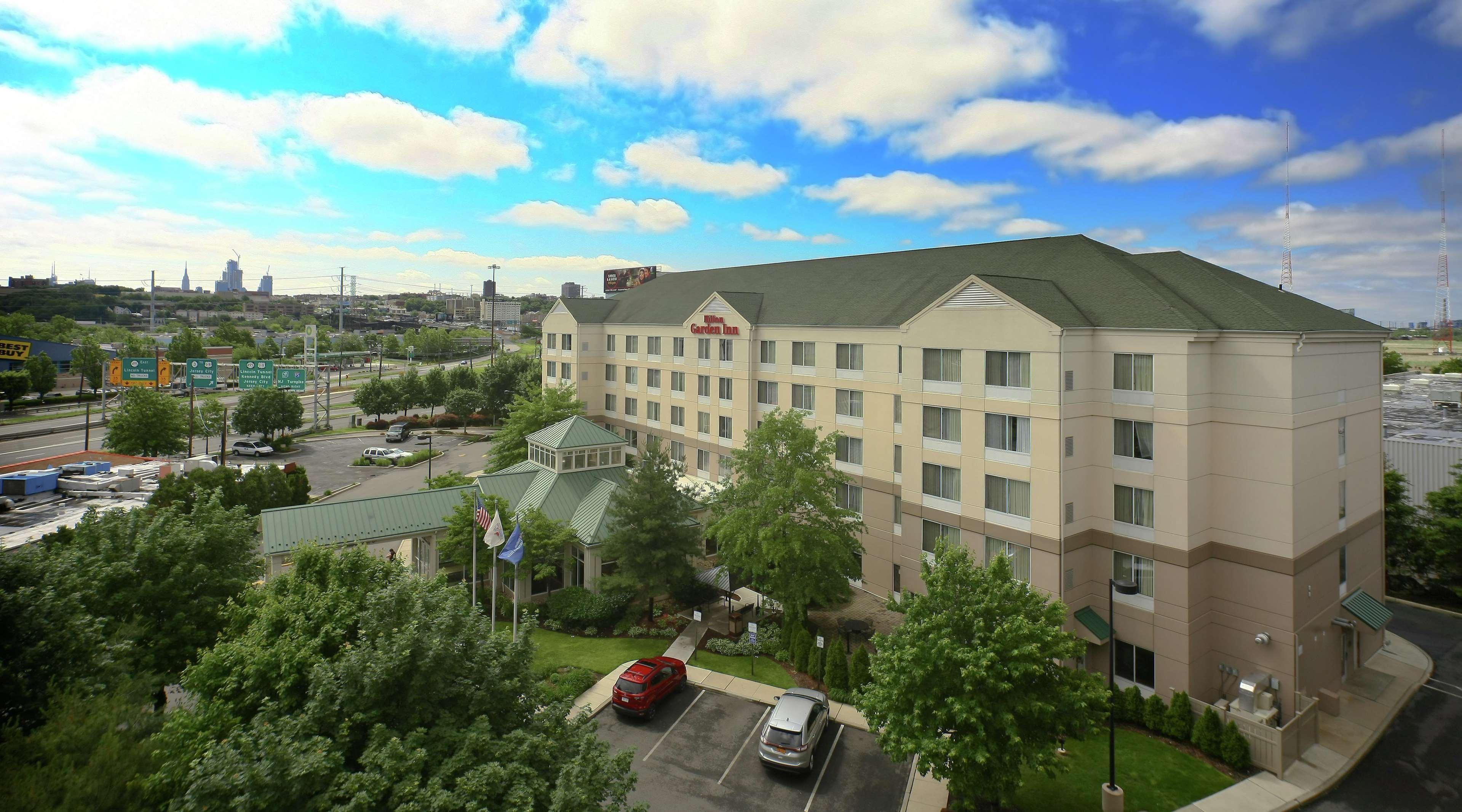 Hilton Garden Inn Secaucus/Meadowlands Экстерьер фото